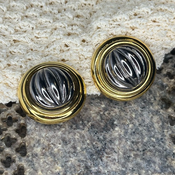 Ginnie Johansen Jewelry - VTG Ginnie Johansen Designs Two Tone Round Button Clip On Earrings